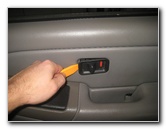 2000-2006-GM-Chevrolet-Tahoe-Interior-Door-Panel-Removal-Guide-004