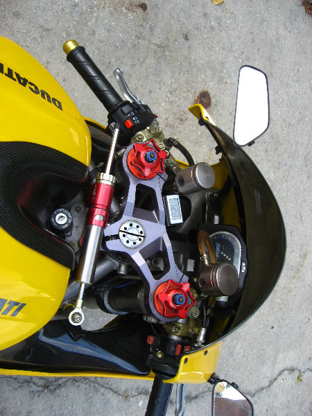 2001-Ducati-996-Sport-Bike-Motorcycle-003