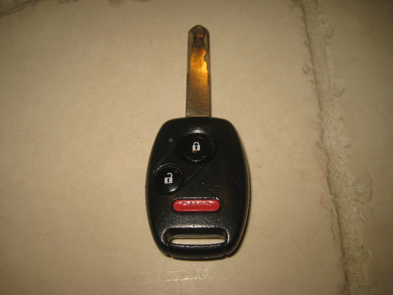 2003-2008-Honda-Pilot-Key-Fob-Battery-Replacement-Guide-029
