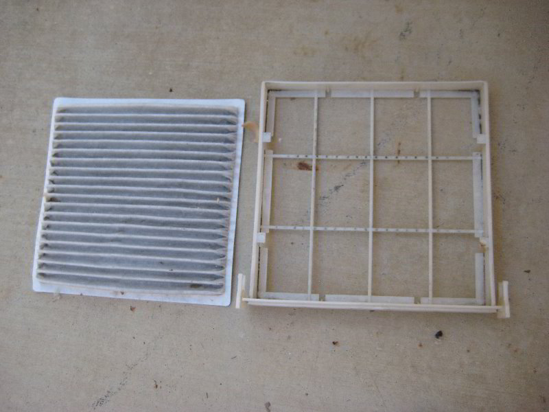 2004-2009-Toyota-Prius-Cabin-Air-Filter-Replacement-Guide-013
