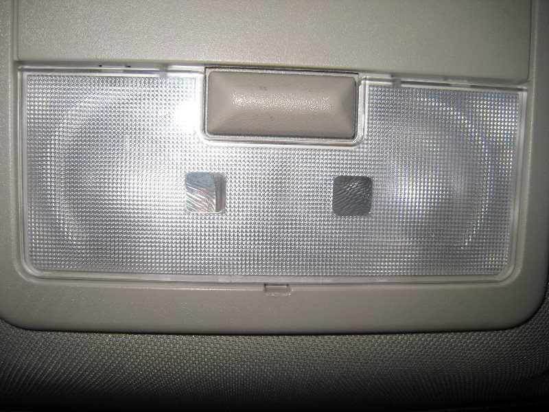 2007-2012-Nissan-Sentra-Map-Light-Bulbs-Replacement-Guide-002