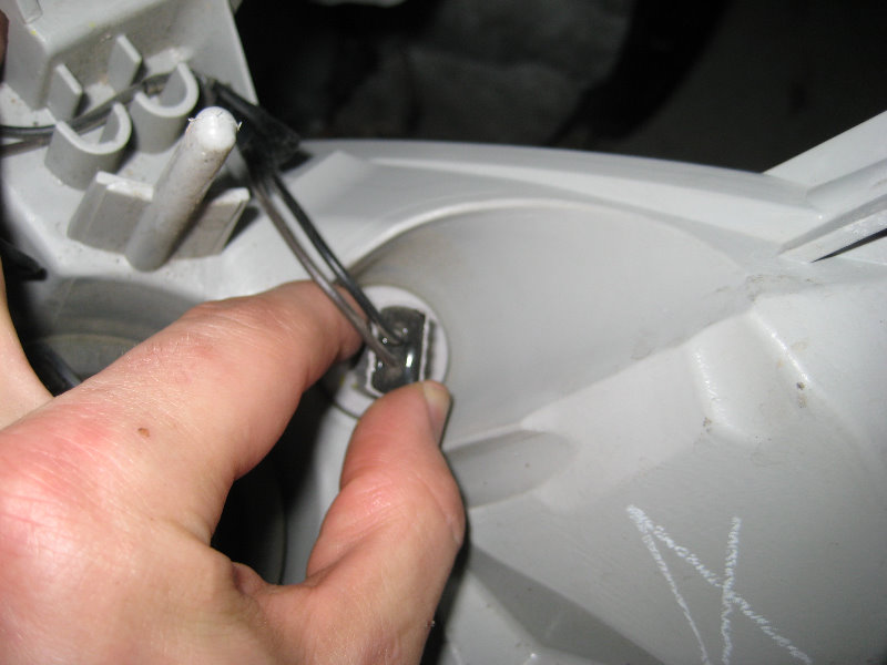 2008-2012-Chevy-Malibu-Headlight-Bulbs-Replacement-Guide-064