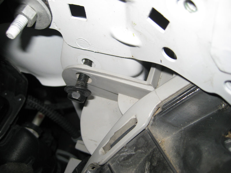 2008-2012-Chevy-Malibu-Headlight-Bulbs-Replacement-Guide-076
