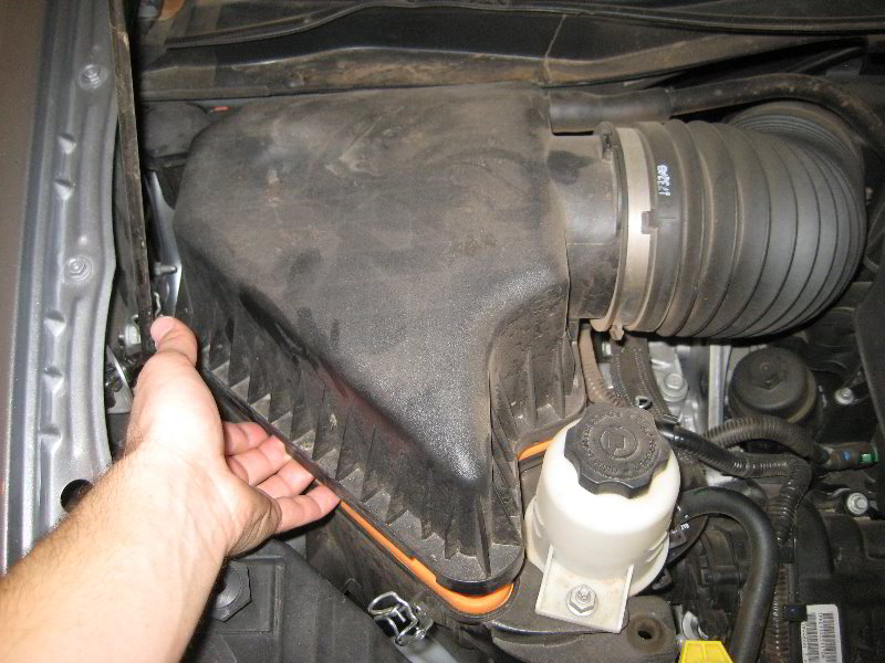 2008-2014-Dodge-Grand-Caravan-Pentastar-V6-Engine-Air-Filter-Replacement-Guide-006