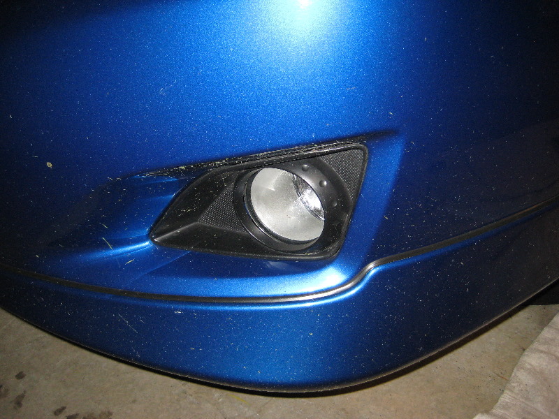 2009-2013-Toyota-Corolla-Fog-Light-Bulbs-Replacement-Guide-001