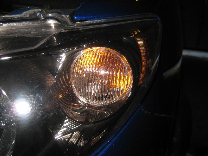 2009-2013-Toyota-Corolla-Headlight-Bulbs-Replacement-Guide-020
