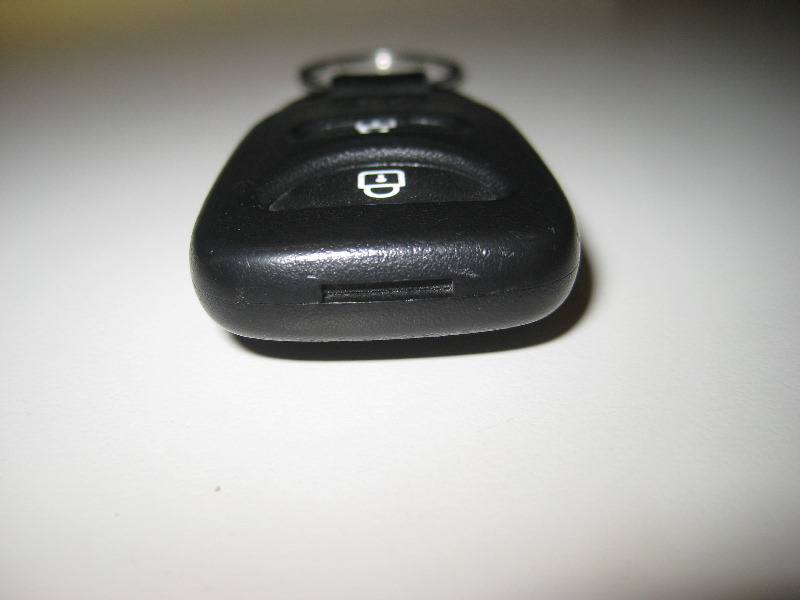2011-2015-Hyundai-Accent-Key-Fob-Battery-Replacement-Guide-003