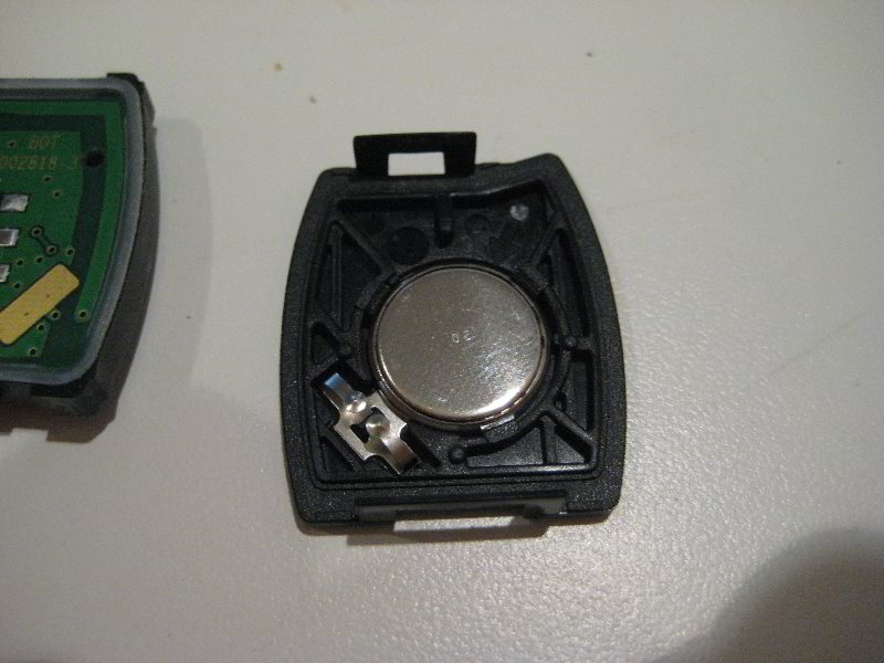 2012-2015-Honda-Civic-Key-Fob-Battery-Replacement-Guide-015