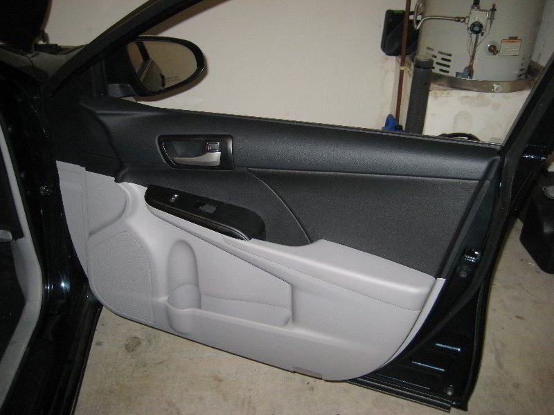 2012-2016-Toyota-Camry-Interior-Door-Panel-Removal-Guide-001