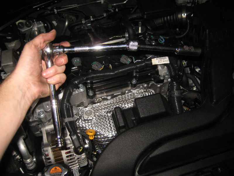 2013-2015-Nissan-Altima-QR25DE-Engine-Spark-Plugs-Replacement-Guide-012