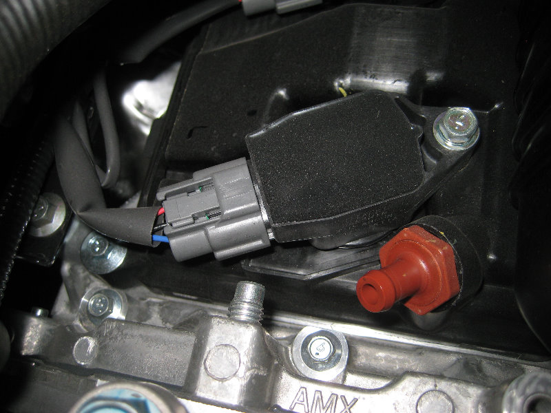 2013-2015-Nissan-Sentra-MRA8DE-Engine-Spark-Plugs-Replacement-Guide-007