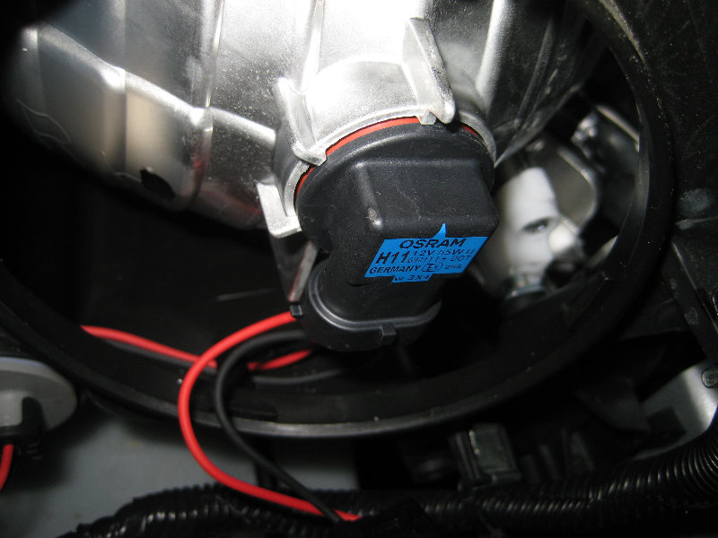 2013-2015-Nissan-Sentra-Headlight-Bulbs-Replacement-Guide-029