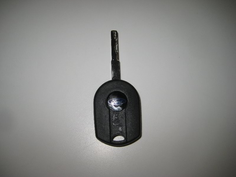 2013-2016-Ford-Escape-Key-Fob-Battery-Replacement-Guide-002
