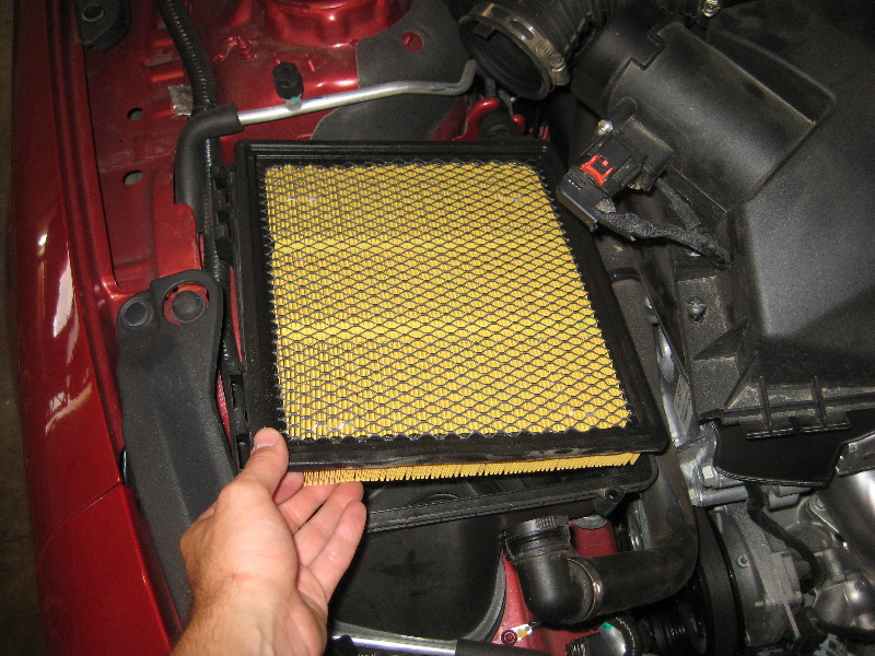 2014-2018-Chevrolet-Impala-Engine-Air-Filter-Replacement-Guide-011