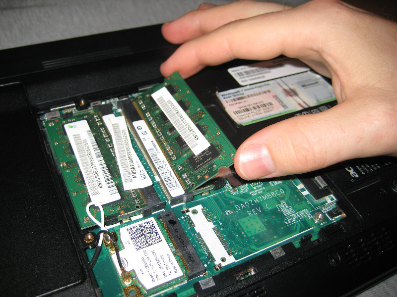 Acer-Aspire-AS1410-RAM-Memory-Upgrade-Guide-013