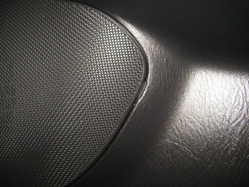 Acura-MDX-Front-Door-Speaker-Replacement-Guide-003