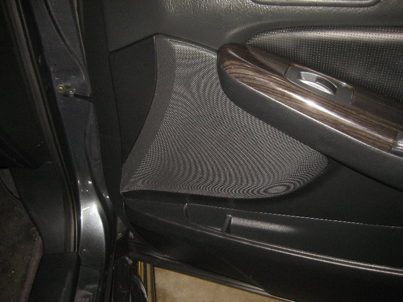 Acura-MDX-Front-Door-Speaker-Replacement-Guide-021