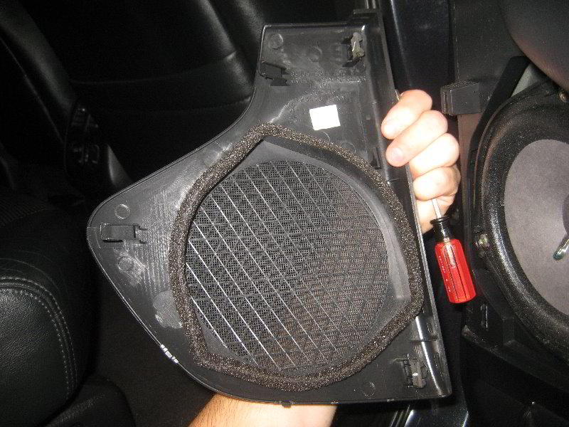 Acura-MDX-Rear-Door-Speaker-Replacement-Guide-005