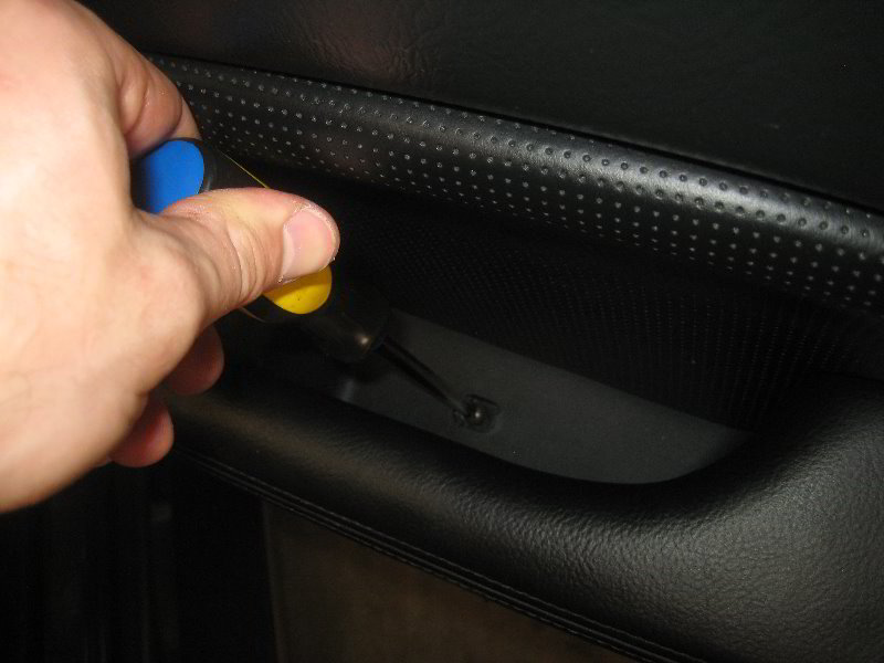 Acura-MDX-Rear-Interior-Door-Panels-Removal-Guide-055