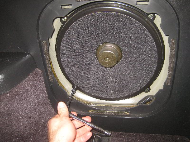 Acura-MDX-Bose-Subwoofer-Speaker-Replacement-Guide-006