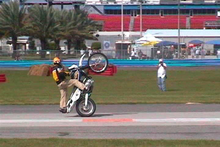 Biketoberfest-Stunt-Show-Daytona-Beach-FL-002