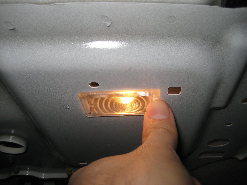 Buick-LaCrosse-Trunk-Light-Bulb-Replacement-Guide-014