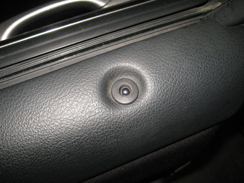 Chrysler-200-Interior-Door-Panel-Removal-Guide-036