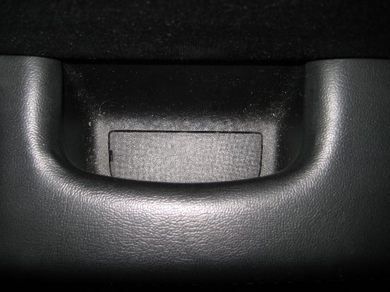 Chrysler-200-Interior-Door-Panel-Removal-Guide-043