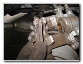 Chrysler-200-Rear-Disc-Brake-Pads-Replacement-Guide-012