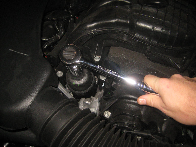 Chrysler-300-Pentastar-V6-Engine-Oil-Change-Filter-Replacement-Guide-007