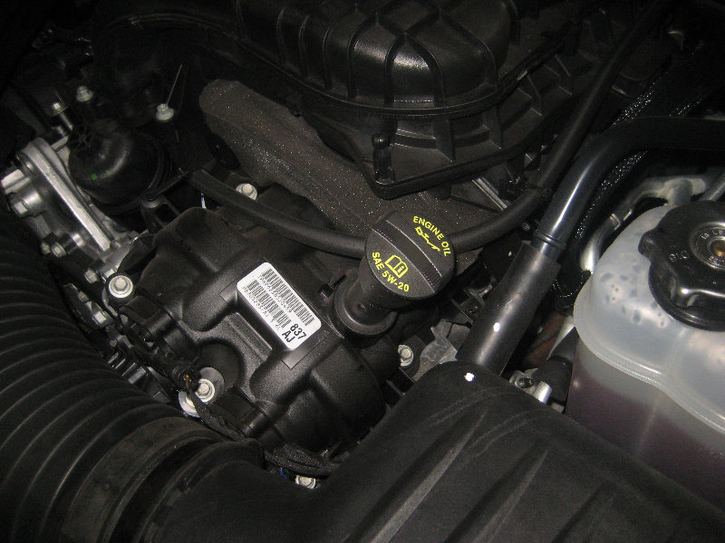 Chrysler-300-Pentastar-V6-Engine-Oil-Change-Filter-Replacement-Guide-009