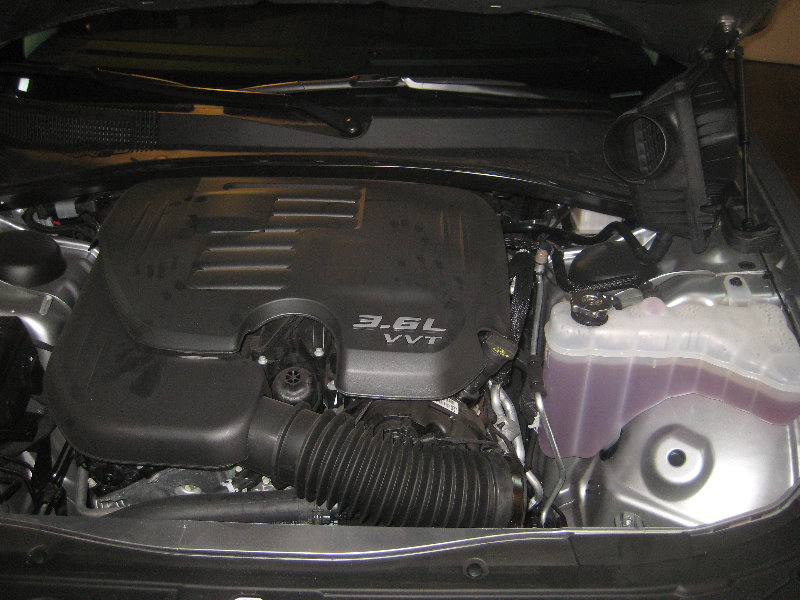 Chrysler-300-Pentastar-V6-Engine-Serpentine-Belt-Replacement-Guide-015