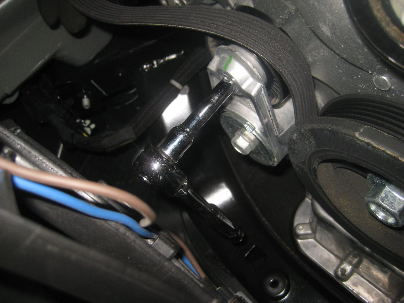Chrysler-300-Pentastar-V6-Engine-Serpentine-Belt-Replacement-Guide-035