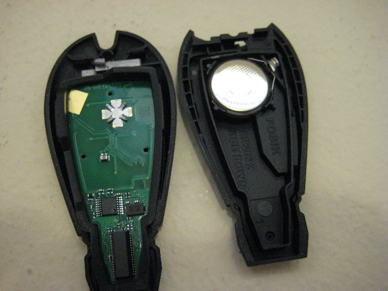 Chrysler 300 key fob battery replacement #4