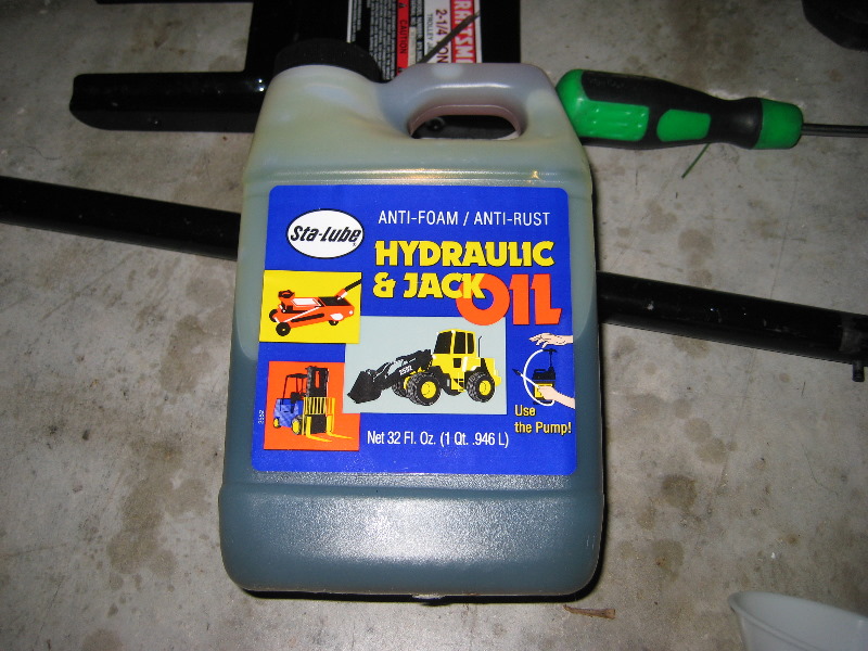 Craftsman-Floor-Jack-Hydraulic-Oil-Reservoir-Filling-Guide-009