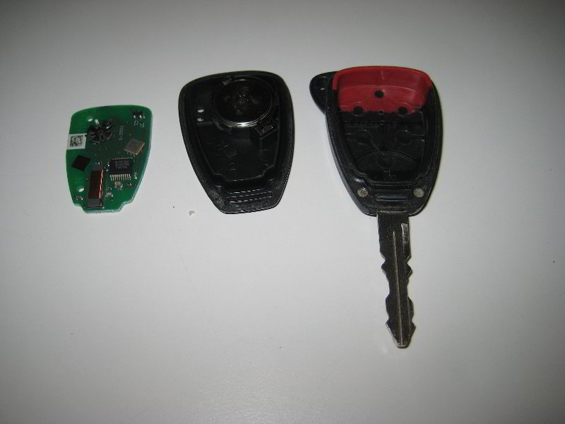 Dodge-Avenger-Key-Fob-Battery-Replacement-Guide-005