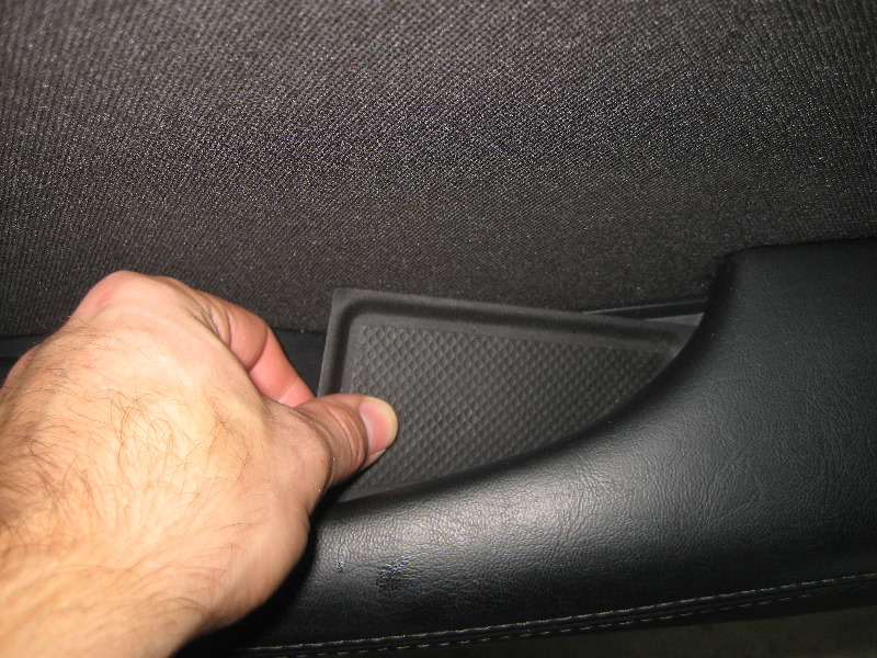Dodge-Challenger-Interior-Door-Panel-Removal-Guide-056