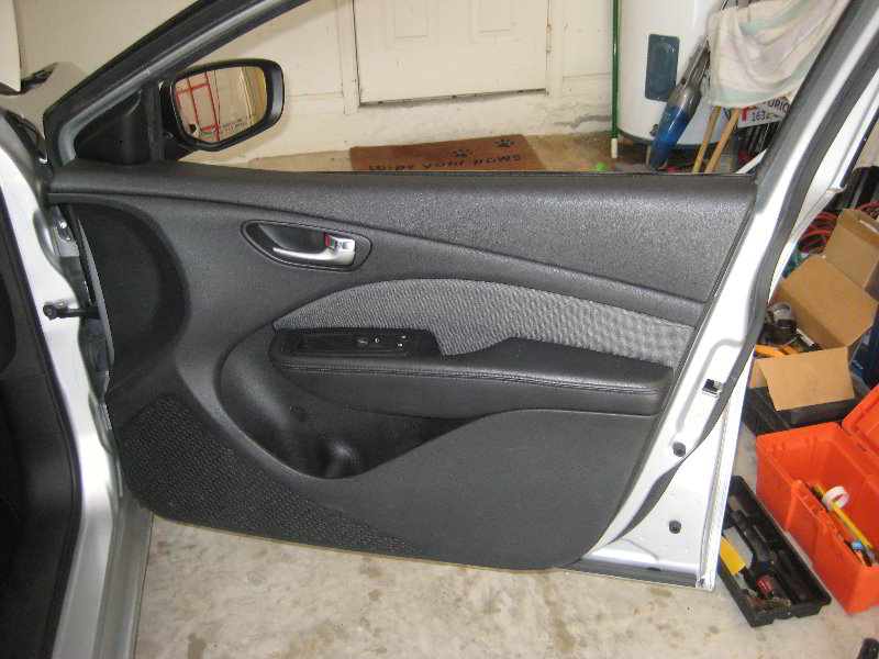 Dodge-Dart-Interior-Door-Panel-Removal-Guide-039
