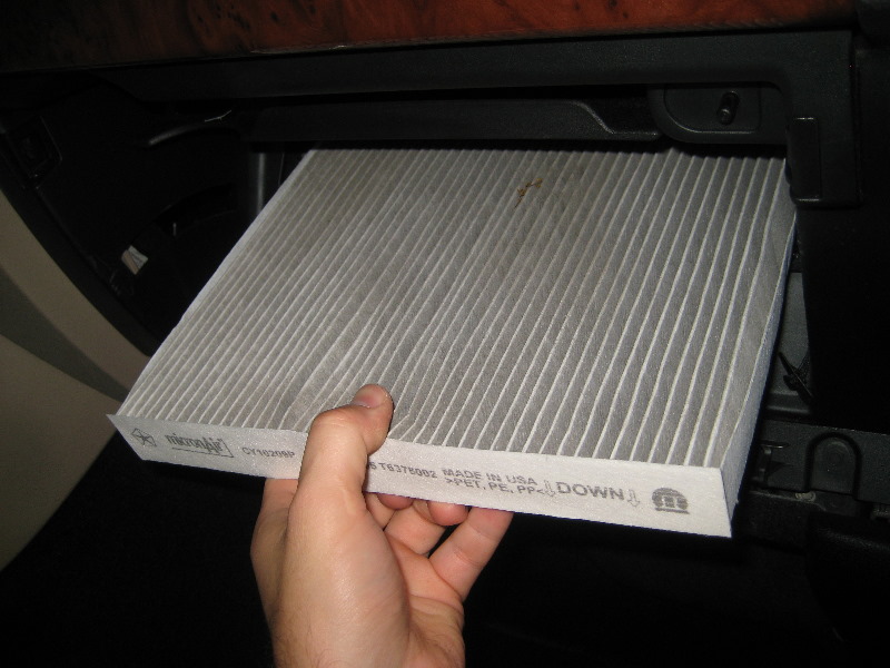 Dodge-Durango-Cabin-Air-Filter-Replacement-Guide-016