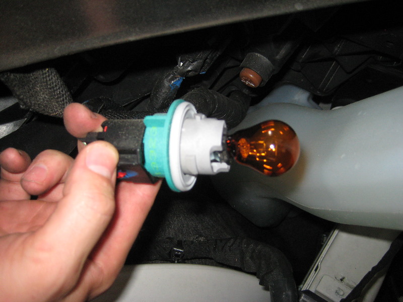 Dodge-Durango-Headlight-Bulbs-Replacement-Guide-019