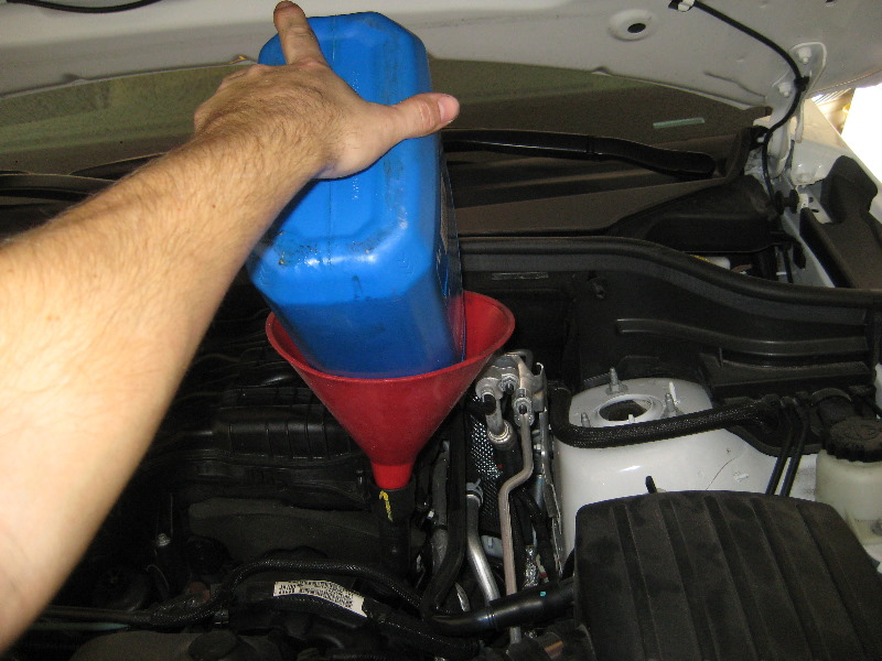 Dodge-Durango-Pentastar-V6-Engine-Oil-Change-Filter-Replacement-Guide-025
