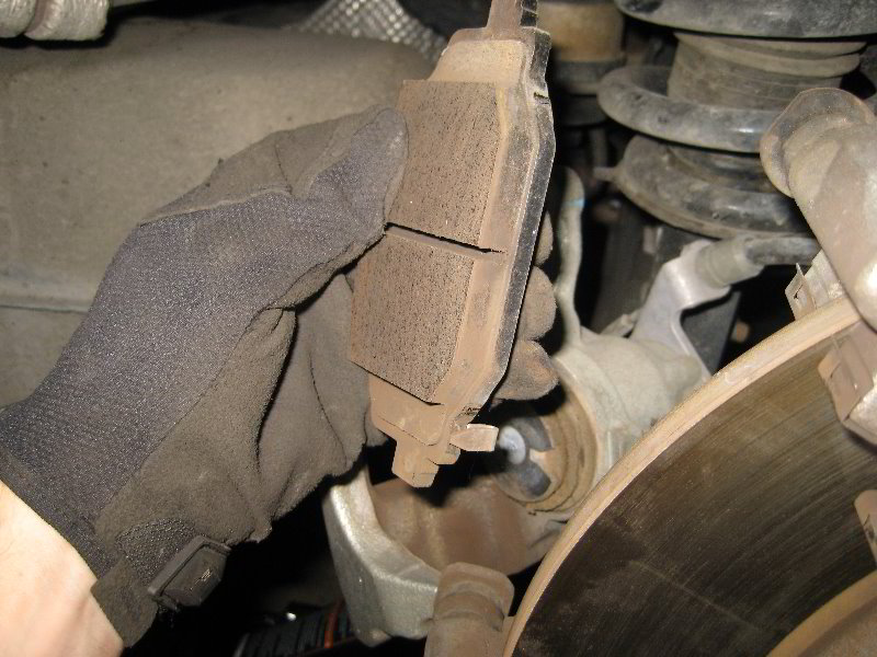 Dodge-Journey-Rear-Brake-Pads-Replacement-Guide-016