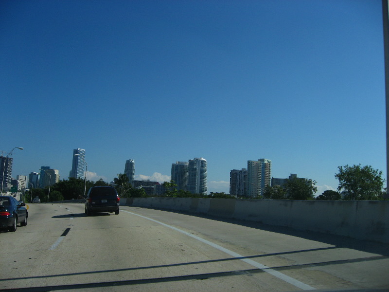Downtown-Miami-Skyscrapers-I95-Highway-002