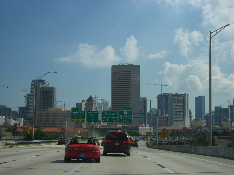 Downtown-Miami-Skyscrapers-I95-Highway-022