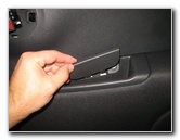 Fiat-500-Interior-Door-Panel-Removal-Guide-048