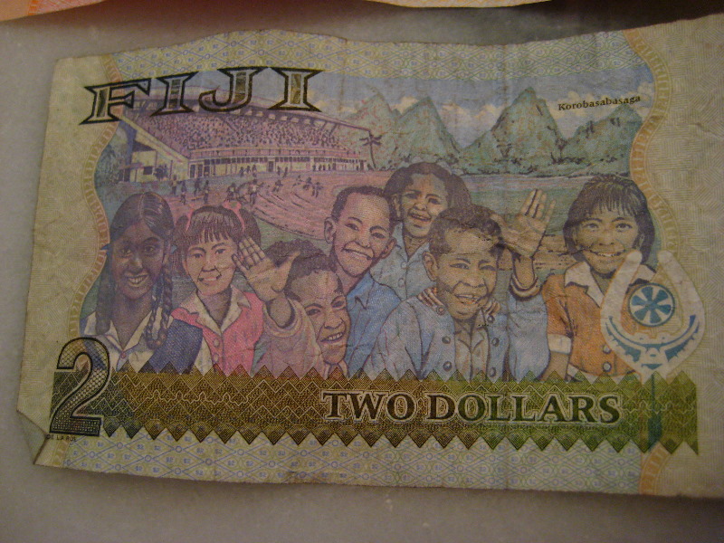 Fiji-Currency-FJD-Fijian-Dollars-003