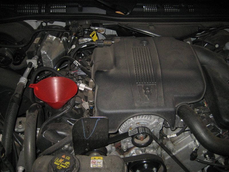 Ford-Crown-Victoria-Modular-SOHC-4-6L-V8-Engine-Oil-Change-Guide-019