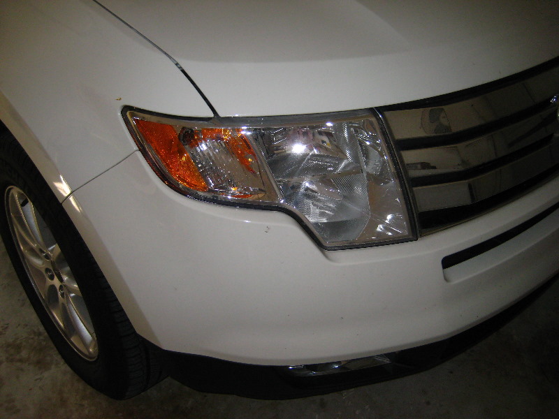 Ford-Edge-Headlight-Bulbs-Replacement-Guide-001