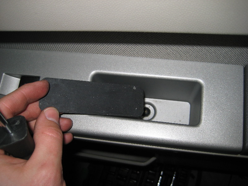 Ford-Escape-Interior-Door-Panel-Removal-Guide-044