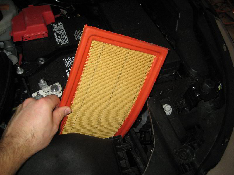 Ford-Explorer-Engine-Air-Filter-Replacement-Guide-006